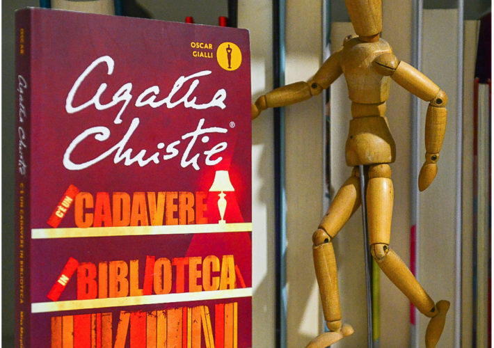 C'è un cadavere in biblioteca - Agatha Christie - Mondadori