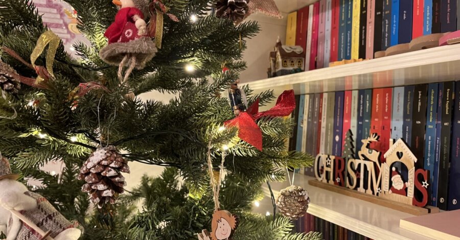 Quattro libri che vorrei trovare sotto l'albero di Natale